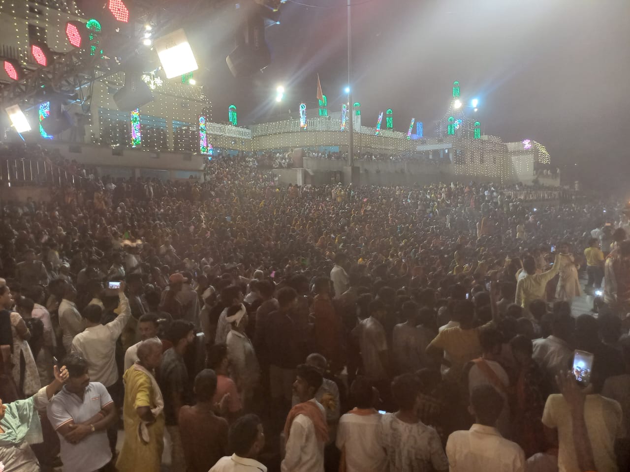 Ganga Maha Aarti Article