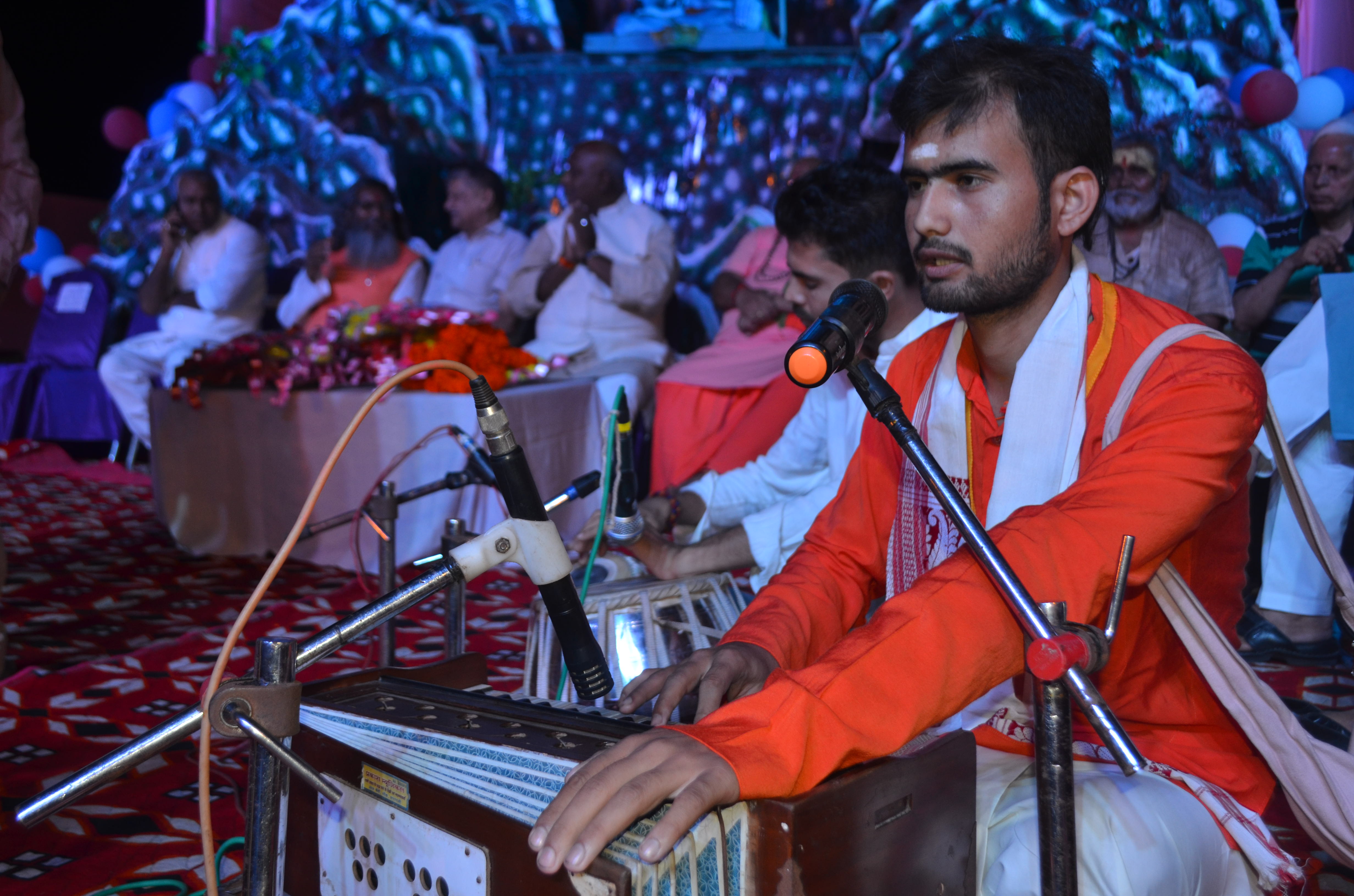 कार्यक्रम की तस्वीर 3